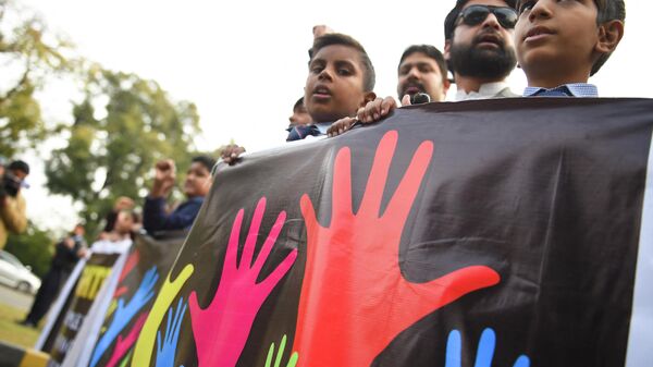 Акция протеста пакистанцев против изоляции в День прав человека, Кашмир