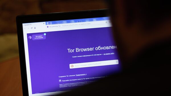 Монитор ноутбука с браузером Tor