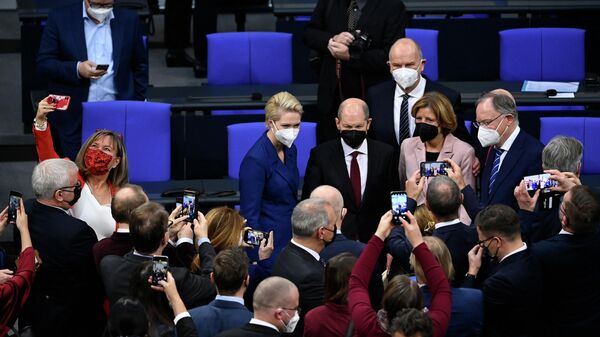 Новый канцлер Германии Олаф Шольц в Бундестаге
