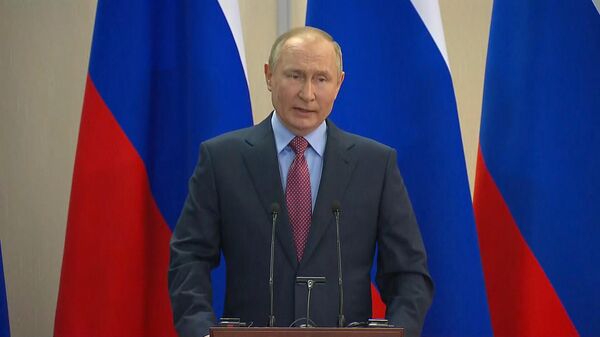 Путин назвал переговоры с Байденом открытыми и конструктивными