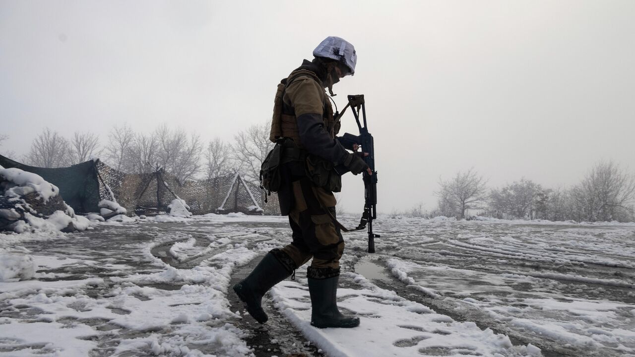 Киев готовится к активным боевым действиям, заявили в ДНР