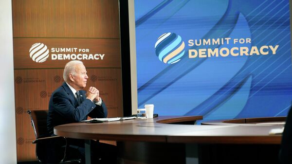 Президент США Джо Байден открыл организованный США Саммит за демократию