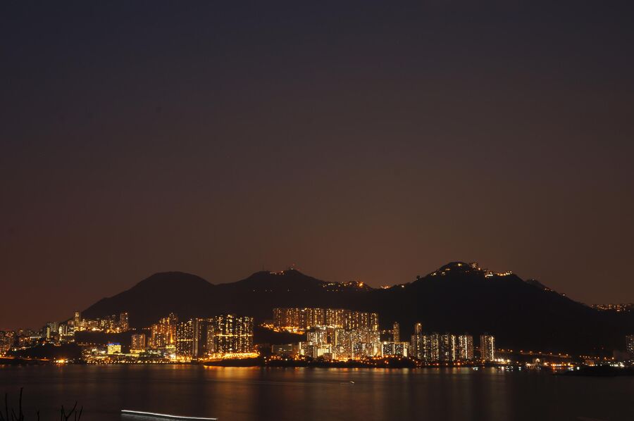 Вид на Гонконг с острова Ламма