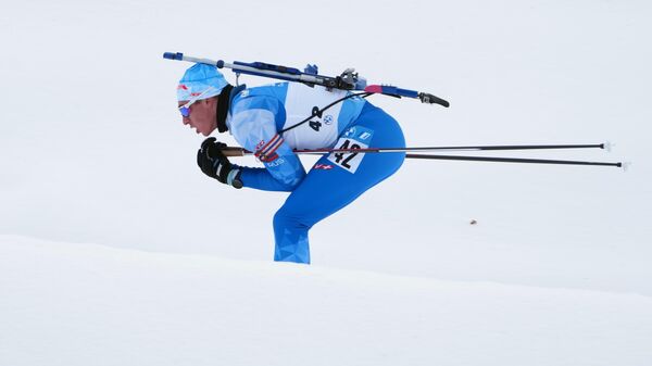  Саид Каримулла Халили (Россия) на дистанции спринтерской гонки на 10 км среди мужчин на III этапе Кубка мира по биатлону сезона 2021/22 в австрийском Хохфильцене.