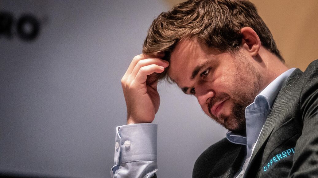 Попавший в скандал из-за одежды Карлсен стал лицом джинсовой коллекции