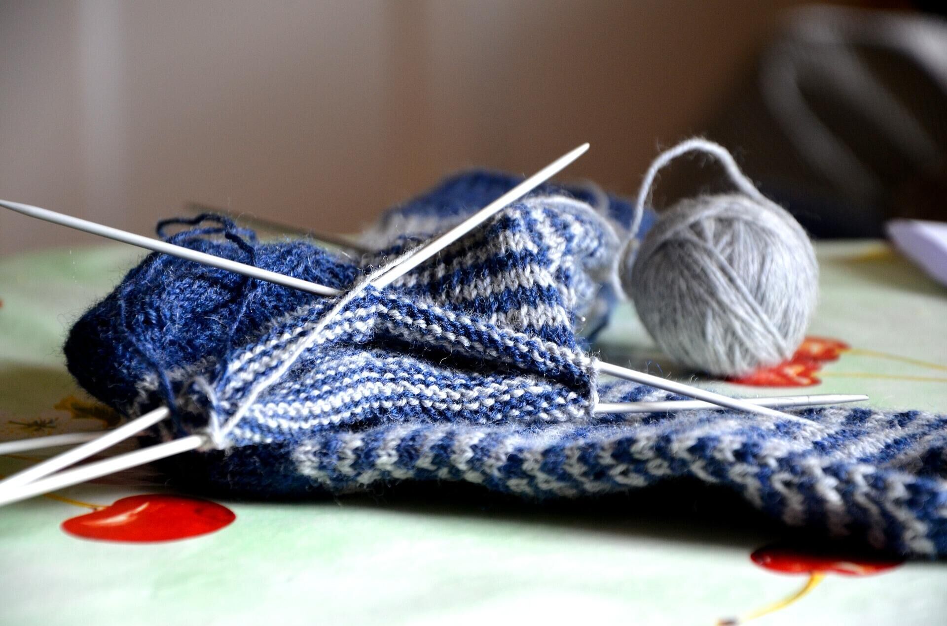 Вязание носков спицами для начинающих пошагово | «Пряжа для города»