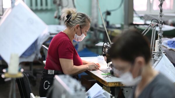 Производство масок на предприятии по пошиву мужской одежды в Ростове-на-Дону
