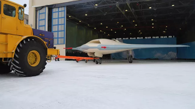 Летный образец ударного беспилотника С-70 Охотник