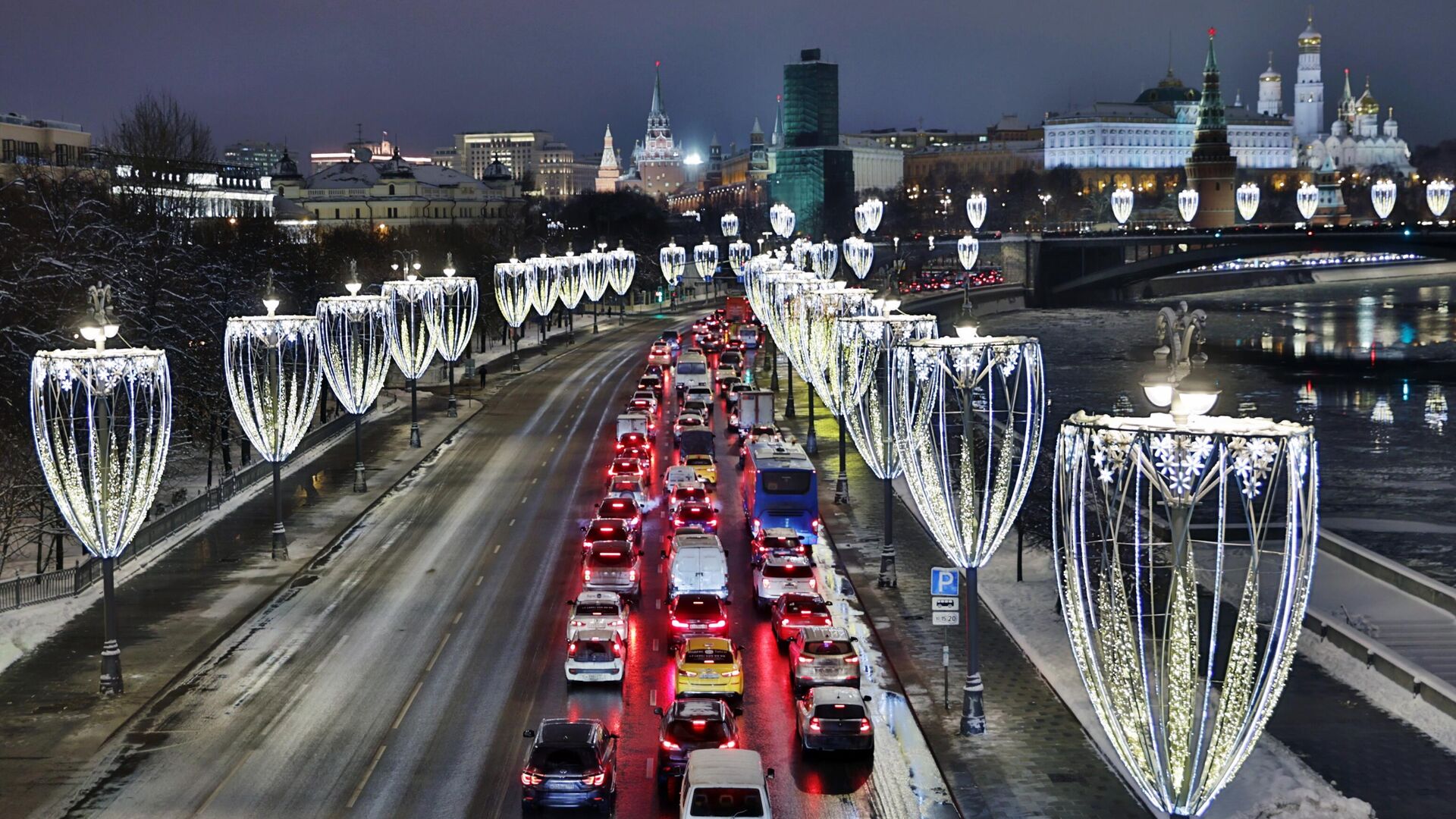 Автомобильное движение в Москве - РИА Новости, 1920, 25.12.2021