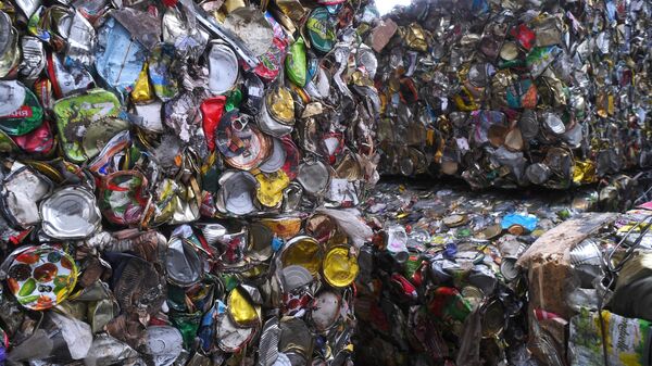 Прессованные металлические отходы на предприятии по переработке отходов в Подмосковье