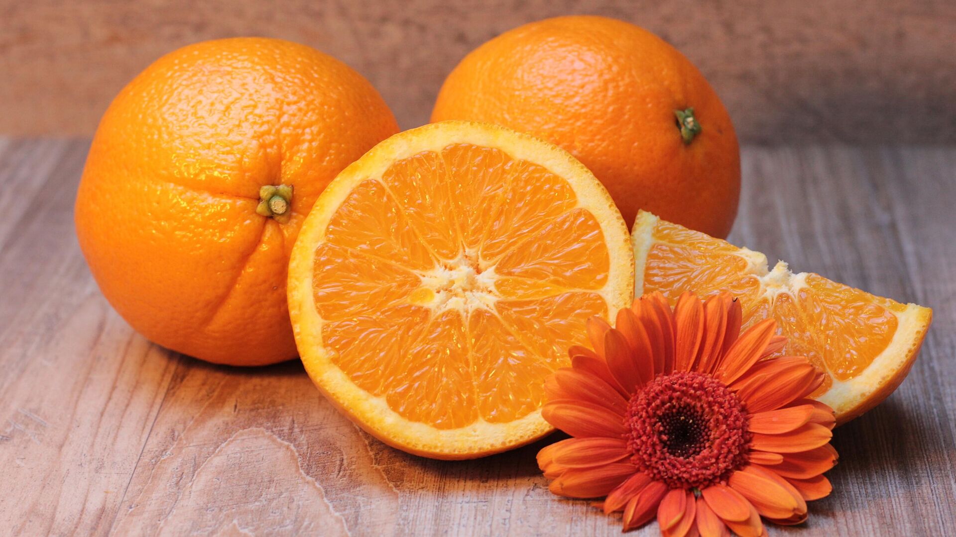Нутрициолог Половинская: высокая кислотность апельсинов может плохо влиять на зубную эмаль