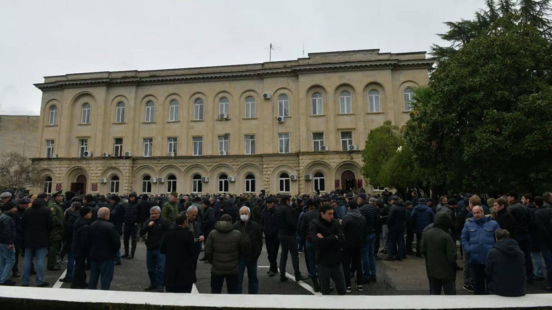 Несанкционированный митинг оппозиции в Сухуми, Абхазия - РИА Новости, 1920, 21.12.2021