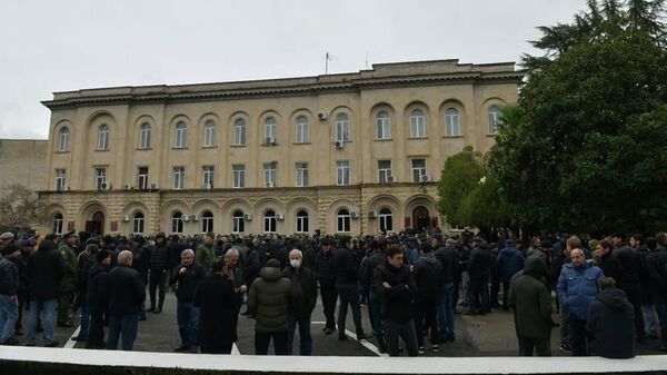Несанкционированный митинг оппозиции в Сухуми, Абхазия