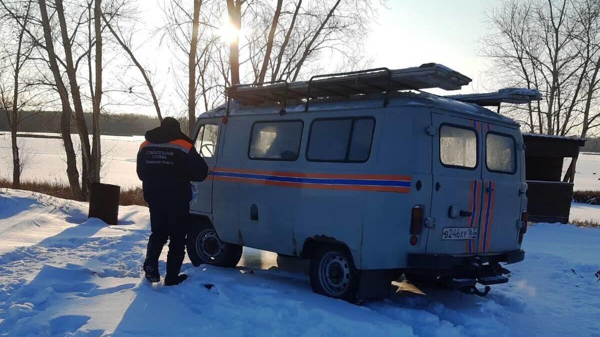 Поиск утонувших рыбаков на реке в Самаре - РИА Новости, 1920, 23.12.2021