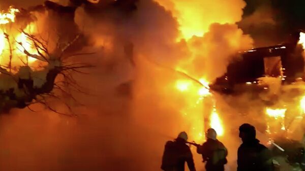 Кадры пожара в жилом доме в центре Нижнего Новгорода