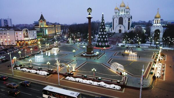 Новогодняя иллюминация на площади Победы в Калининграде