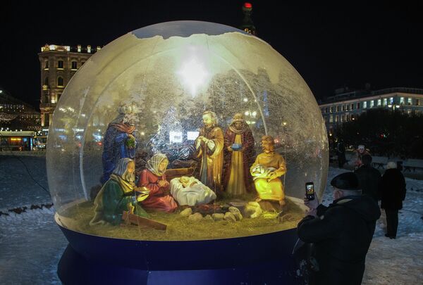 Рождественский вертеп у Казанского собора в Санкт-Петербурге