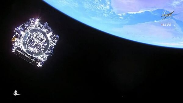 Телескоп Джеймс Уэбб отстыковывается от ракеты-носителя Ariane 5 