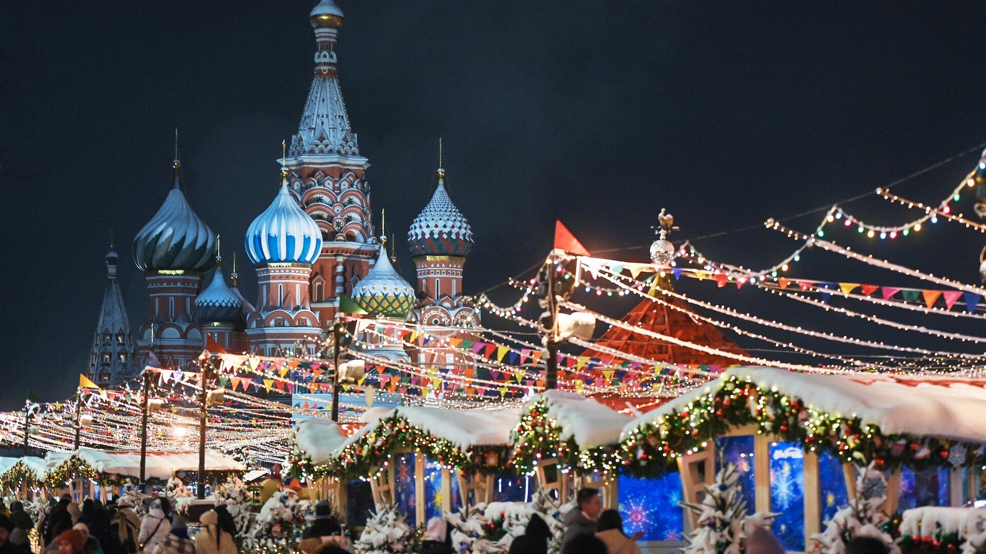Почему стоит встретить Новый год в Москве