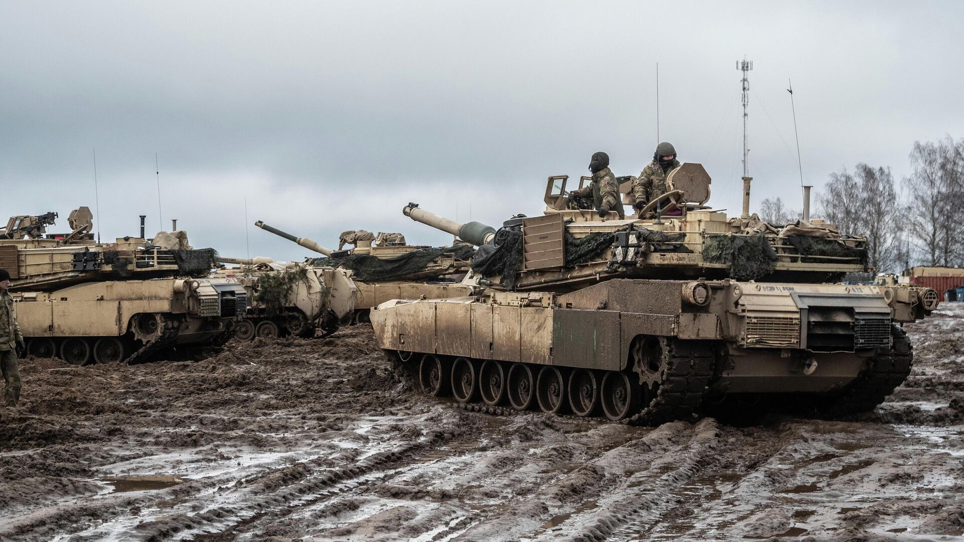 Танки M1A1 Abrams армии США на полигоне в Пабраде, Литва - РИА Новости, 1920, 06.02.2022