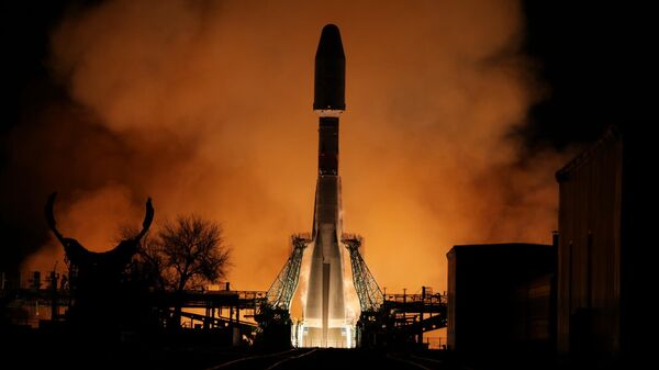 Пуск ракеты-носителя Союз-2.1бс 36 спутниками связи OneWeb с космодрома Байконур