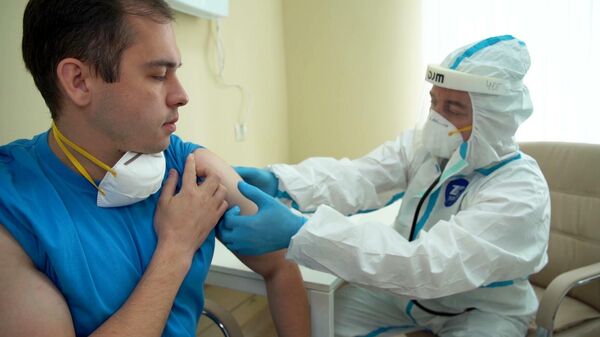 Академик Виталий Зверев о вакцинации против COVID-19