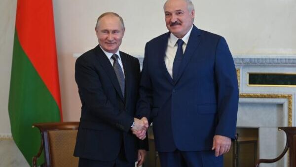 LIVE: Переговоры Владимира Путина и Александра Лукашенко в Санкт-Петербурге