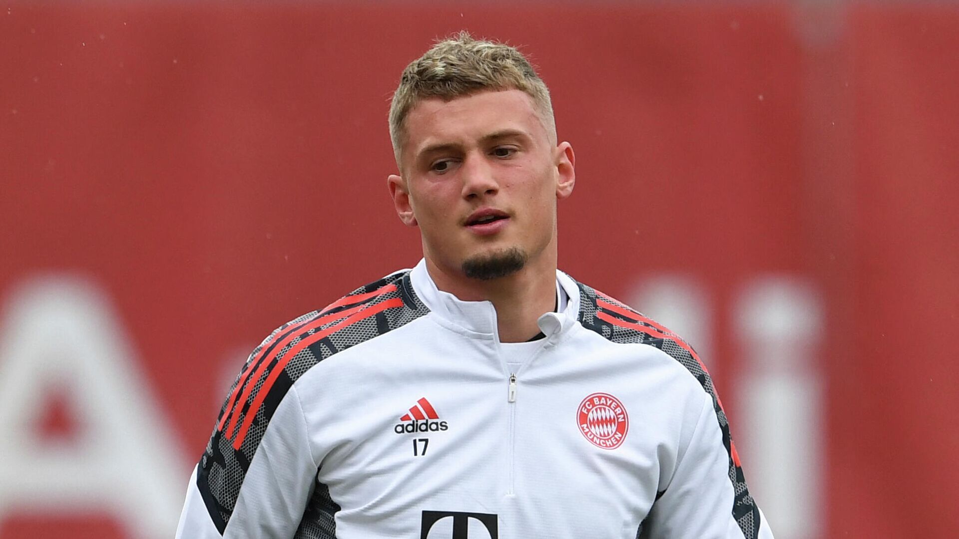 Bayern Munich's French midfielder Michael Cuisance looks on during a training session in Munich, southern Germany on October 19, 2021, on the eve of the UEFA Champions League Group E football match SL Benfica v FC Bayern Munich to be played in Lisbon. (Photo by Christof STACHE / AFP) - РИА Новости, 1920, 30.12.2021