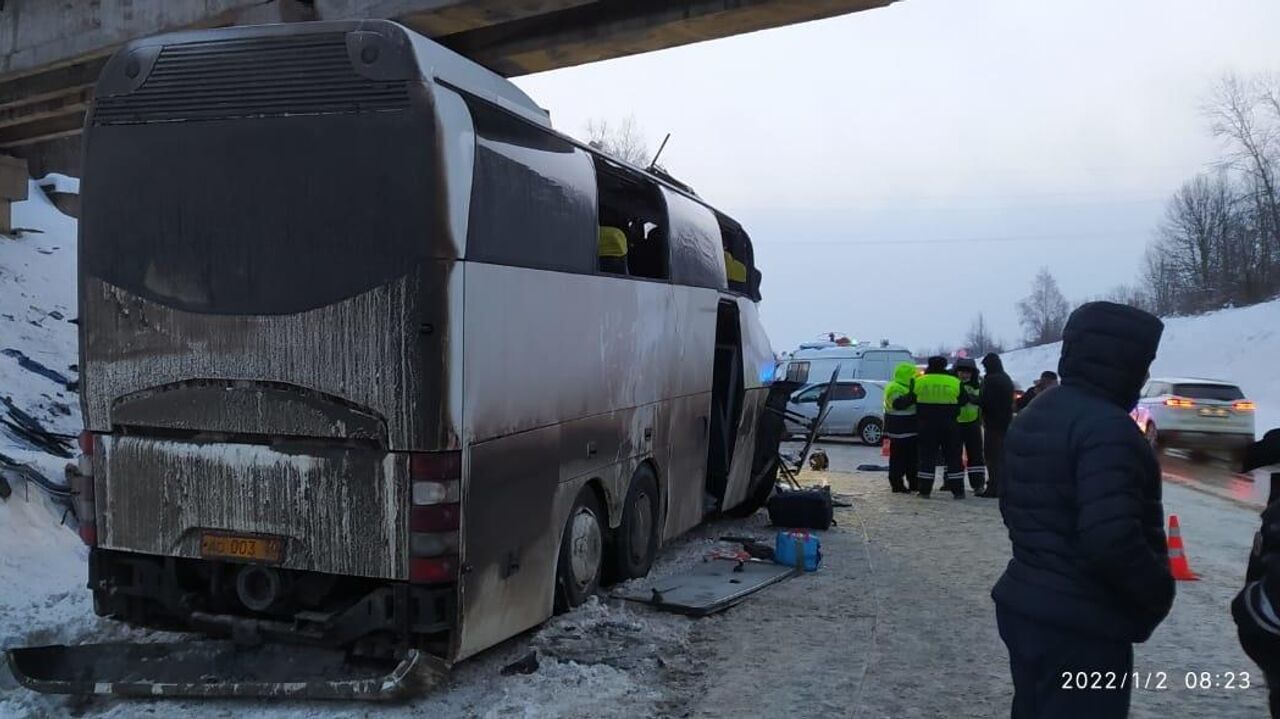 В ДТП с автобусом в Рязанской области погибли пять человек - РИА Новости,  02.01.2022