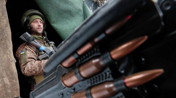 Украинский военный у села Зайцево в Донецкой области