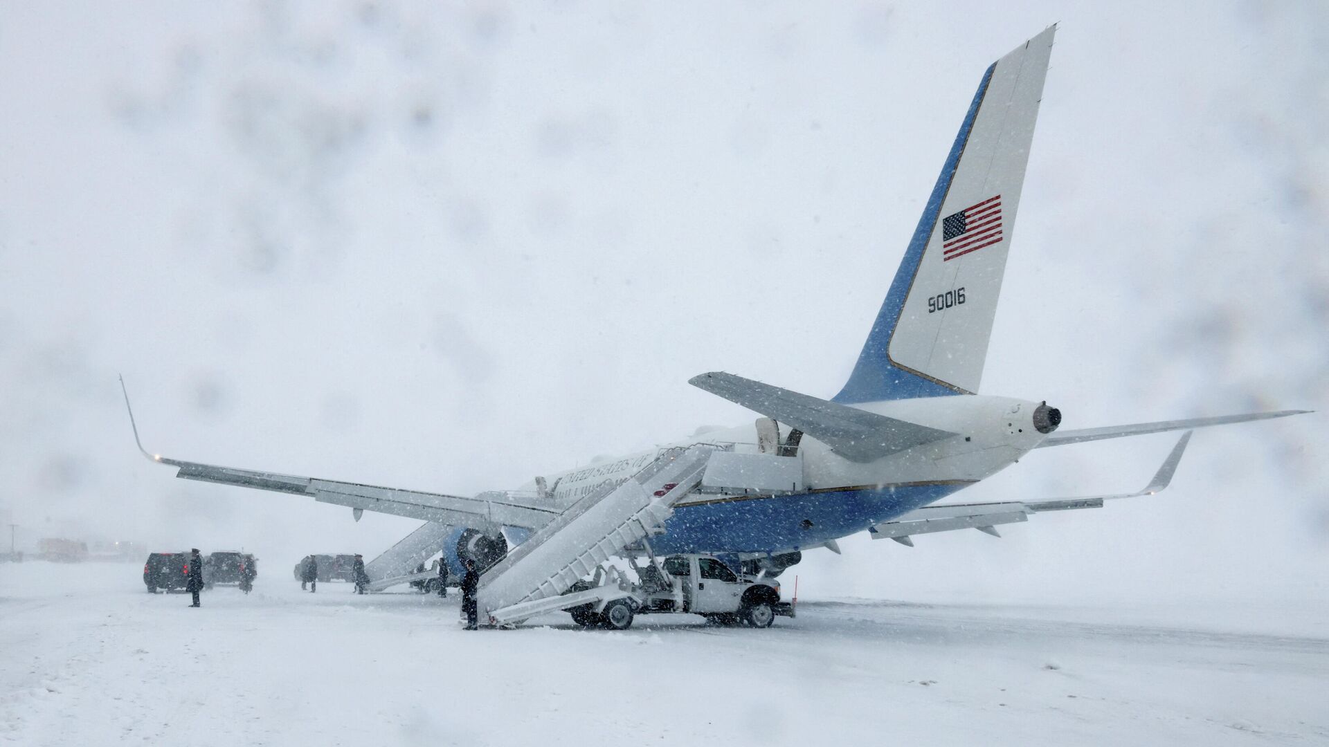 Самолет президента США Air Force One на базе Эндрюс, штат Мэриленд - РИА Новости, 1920, 03.01.2022