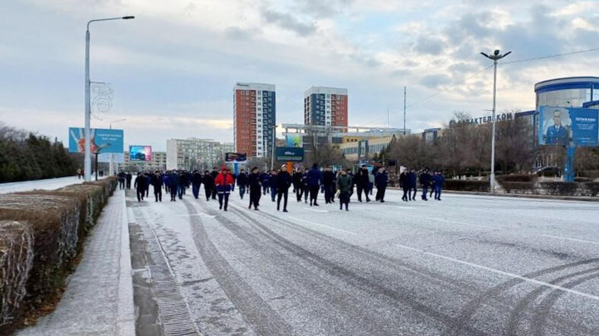 Митинг против повышения цен на газ на площади Ынтымак в Актау, Казахстан - РИА Новости, 1920, 09.01.2022