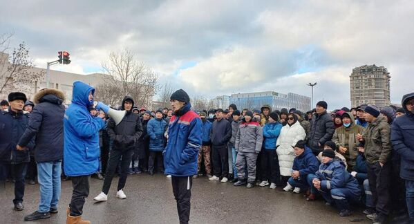 Митинг против повышения цен на газ в Актау, Казахстан