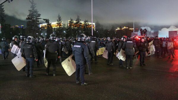 Акция протеста против повышения цен на газ в Алма-Ате, Казахстан