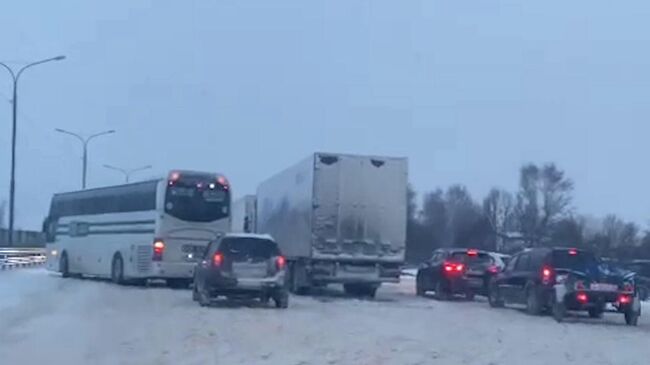 Трасса Дон, где столкнулись несколько десятков машин