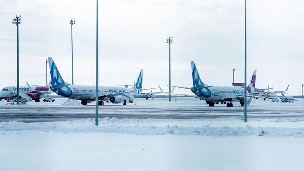 Самолеты в Международном аэропорту Нурсултан Назарбаев в Нур-Султане