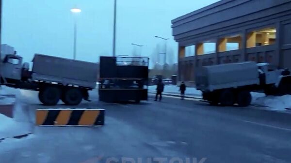 Блокпосты выставили у резиденции президента Казахстана в Нур-Султане  