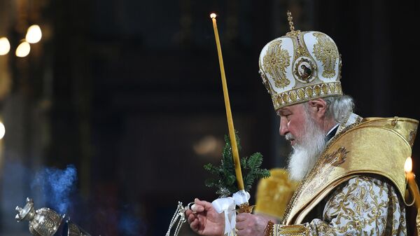 Патриарх Московский и всея Руси Кирилл проводит ночное Рождественское богослужение в храме Христа Спасителя в Москве