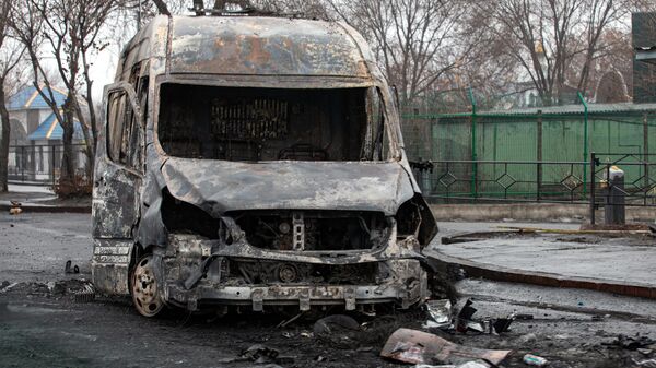 Сгоревший автомобиль в Алма-Ате