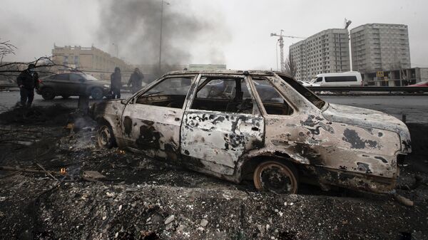 Сгоревший автомобиль в Алма-Ате, Казахстан