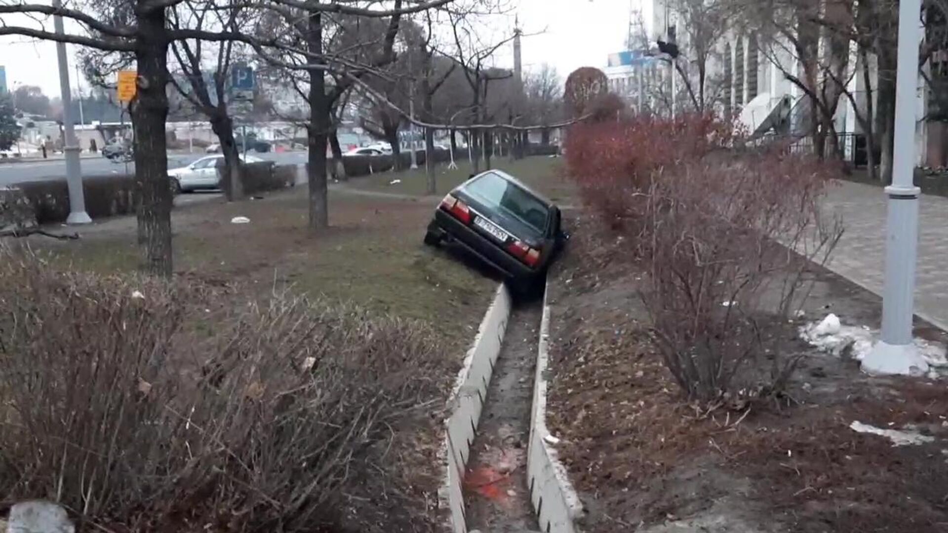 В Казахстане открыли все дороги республиканского значения - РИА Новости,  10.01.2022