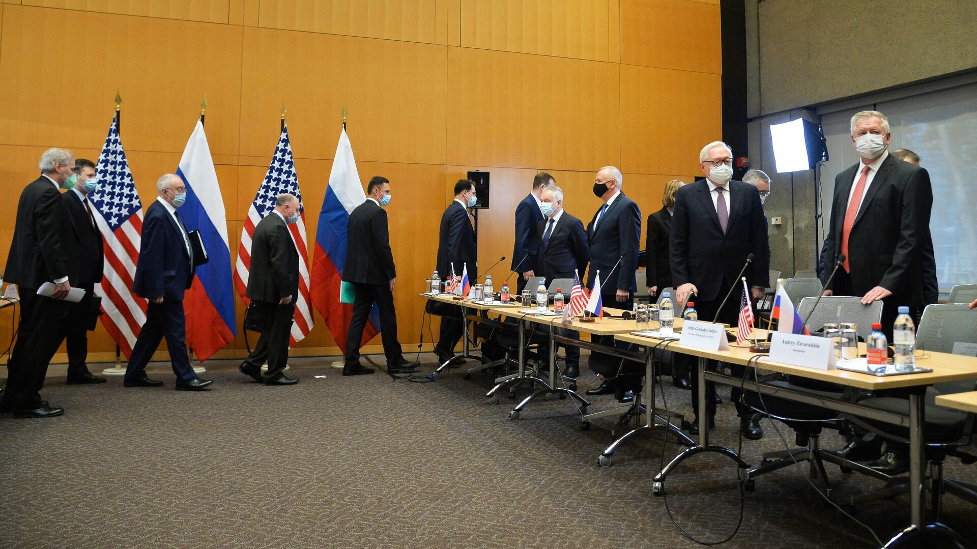 Участники двусторонних переговоров по безопасности между США и Россией в Женеве - РИА Новости, 1920, 14.01.2022