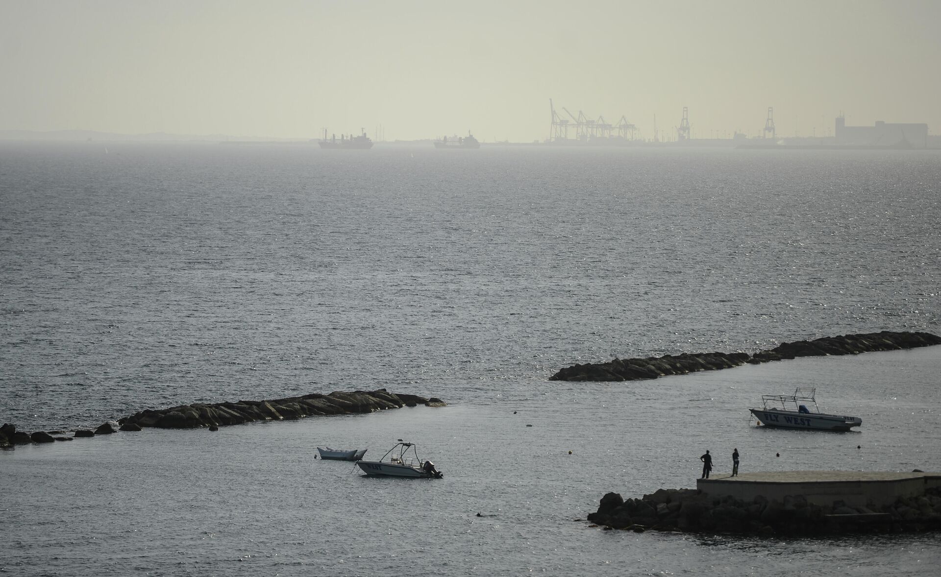 Побережье Кипра вблизи острова Лимасол - РИА Новости, 1920, 13.03.2025