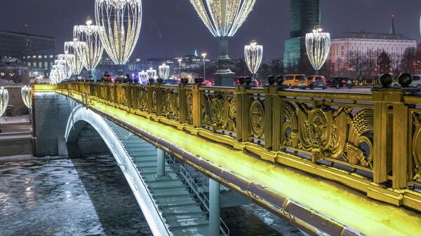 Новая подсветка на Большом Каменном мосту в Москве