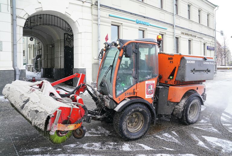 Уборка снега в Москве