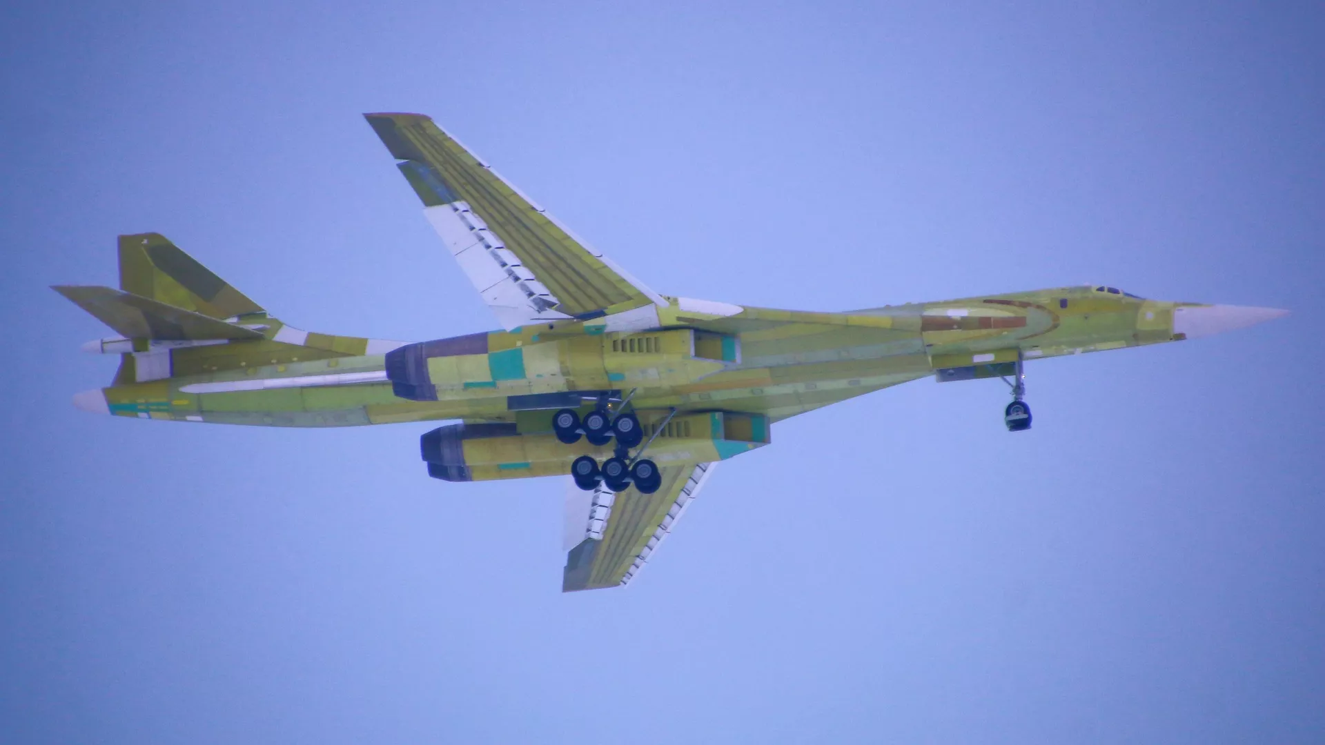 Máy bay ném bom Tu-160M ​​hiện đại hóa của Nga đi vào thử nghiệm 