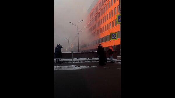 Кадры с места пожара на Сущевском Валу в Москве