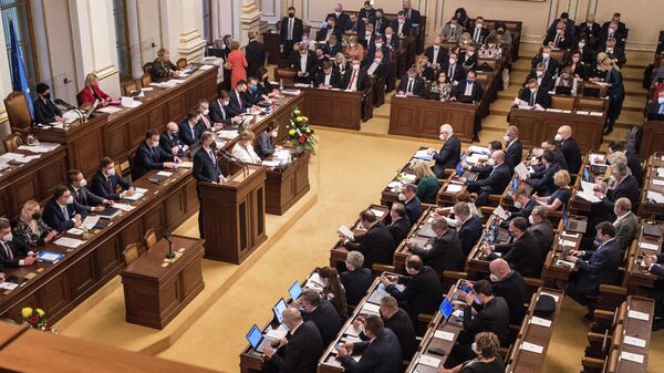 Заседание парламента Чехии, на котором рассматривается вопрос о вынесении вотума доверия новому правительству премьера Петра Фиалы. 12 января 2022