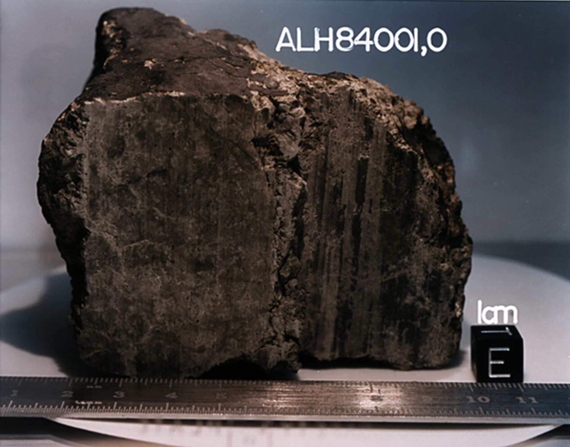 Метеорит Allan Hills 84001 - РИА Новости, 1920, 13.07.2022