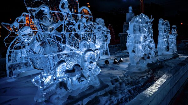 Ледяные скульптуры канала Disney на международном фестивале Снег и лед в Парке Горького
